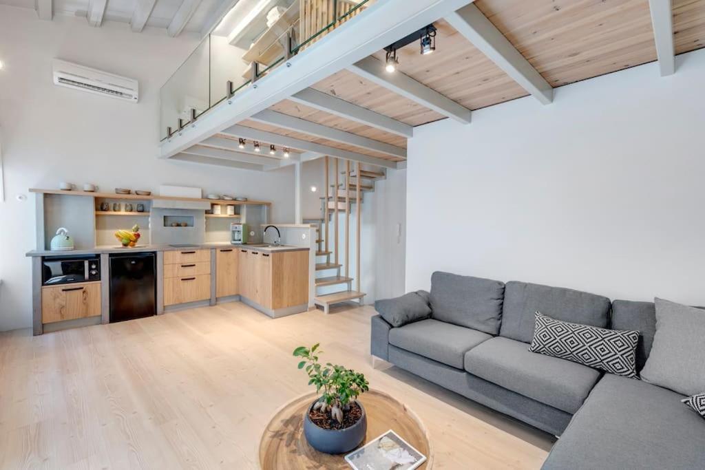Апартаменти Nomade Vibrant Living Loft Ермуполіс Екстер'єр фото